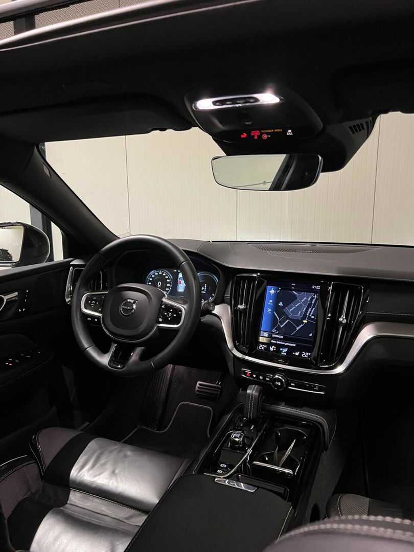 Volvo V60 2.0 T6 Recharge AWD R-Design Pano Harman/kardon