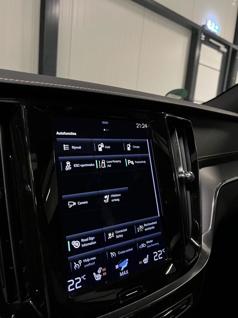 Volvo V60 2.0 T6 Recharge AWD R-Design Pano Harman/kardon