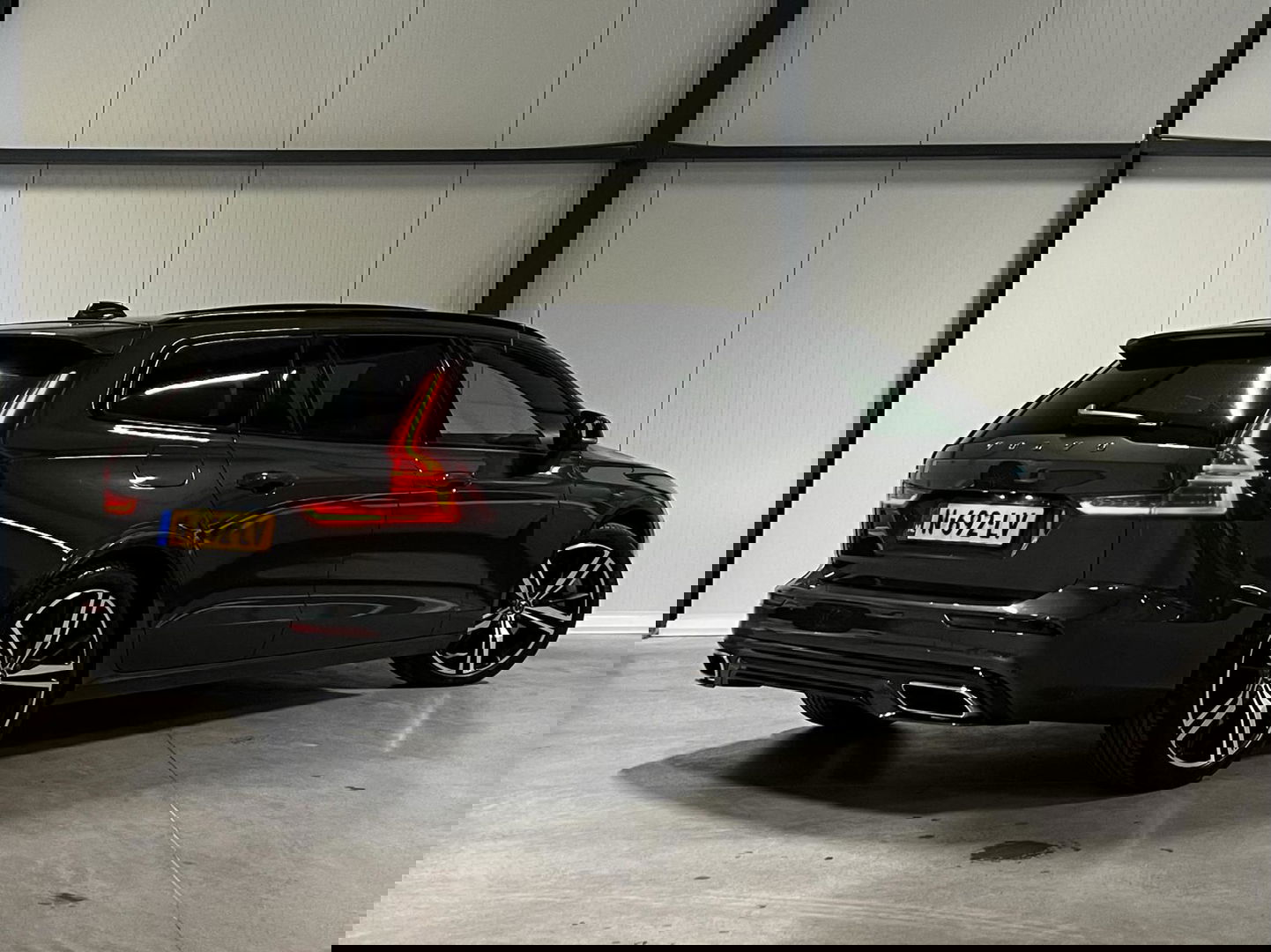 Volvo V60 2.0 T6 Recharge AWD R-Design Pano Harman/kardon