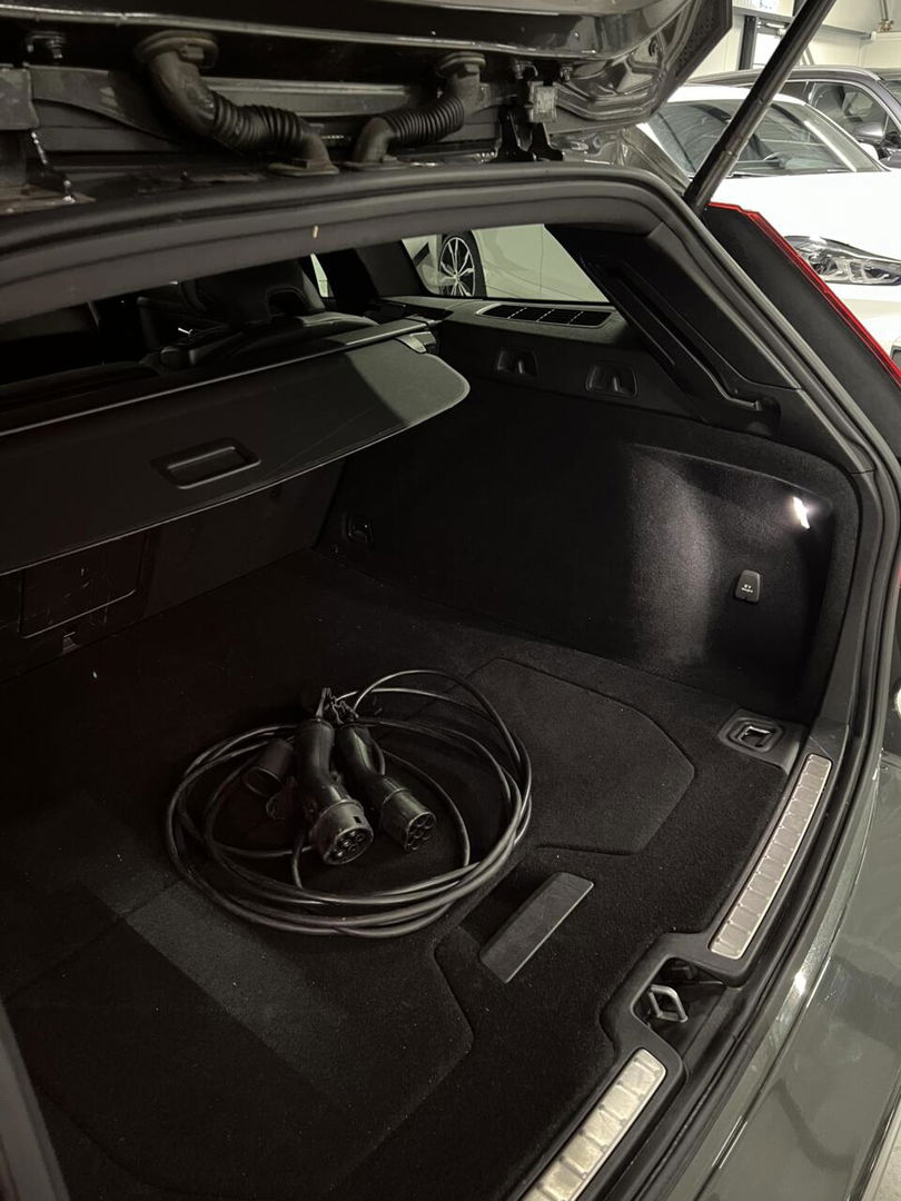 Volvo V60 2.0 T6 Recharge AWD R-Design Pano Harman/kardon