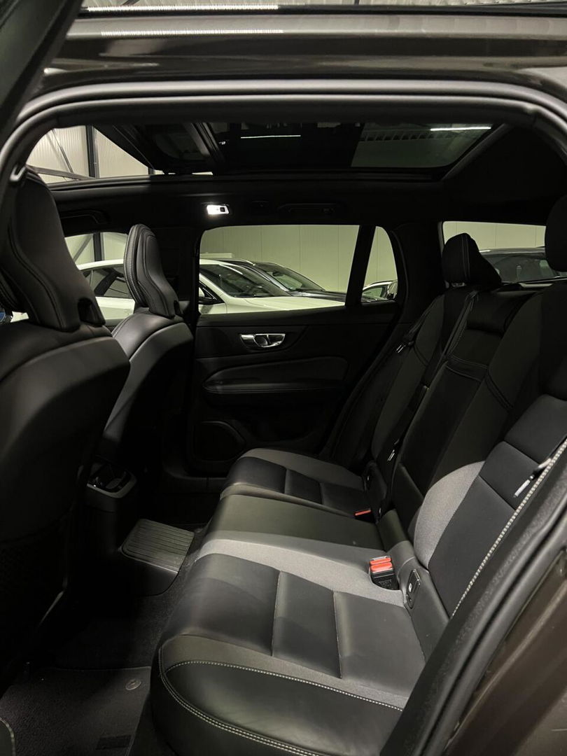 Volvo V60 2.0 T6 Recharge AWD R-Design Pano Harman/kardon