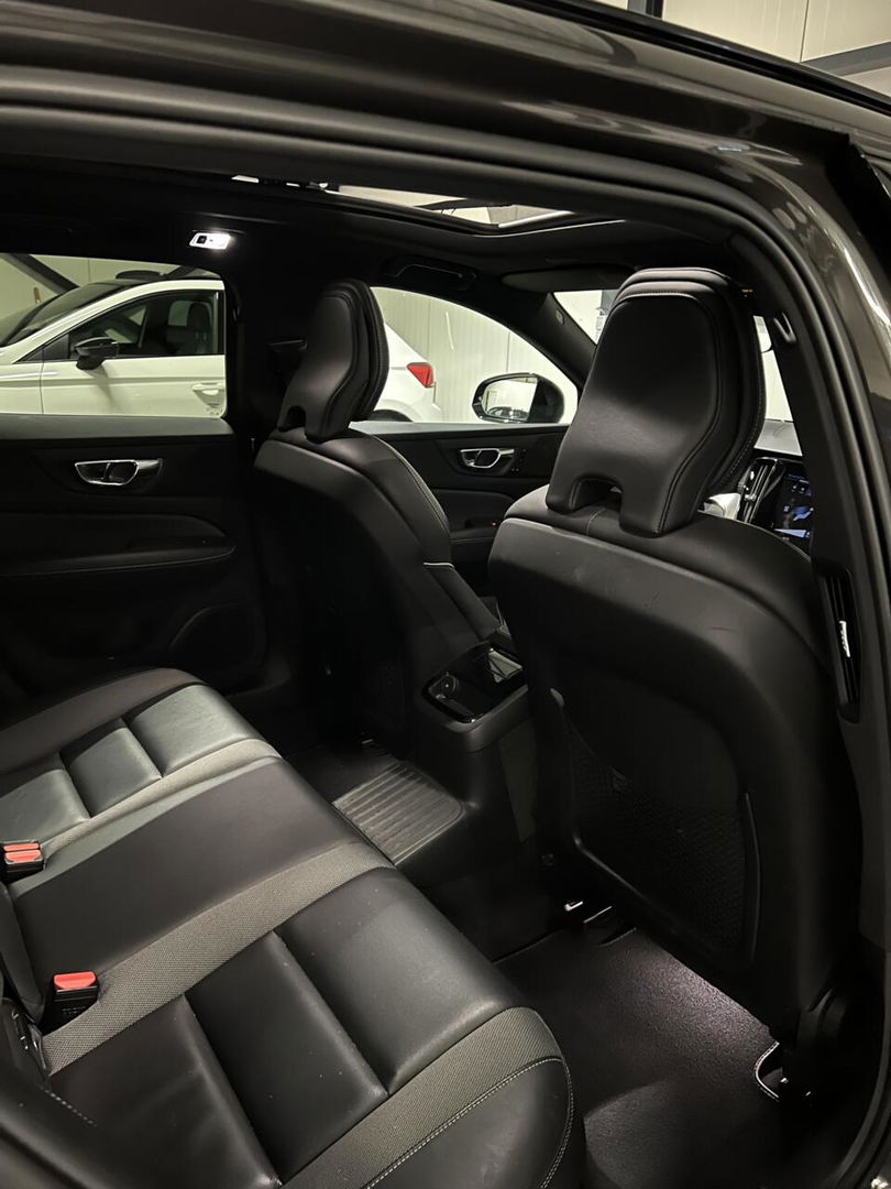 Volvo V60 2.0 T6 Recharge AWD R-Design Pano Harman/kardon