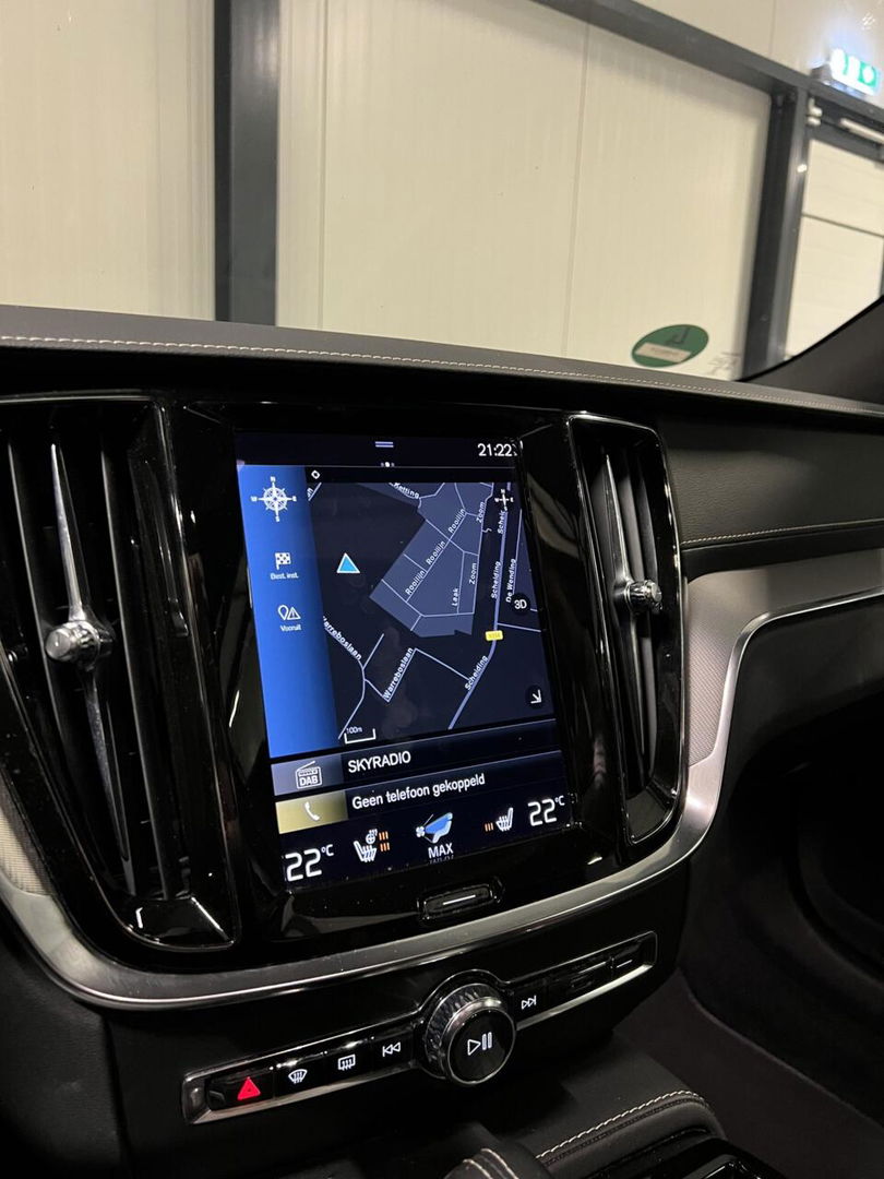 Volvo V60 2.0 T6 Recharge AWD R-Design Pano Harman/kardon