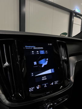 Volvo V60 2.0 T6 Recharge AWD R-Design Pano Harman/kardon