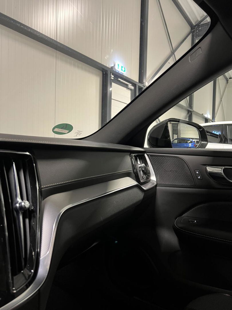 Volvo V60 2.0 T6 Recharge AWD R-Design Pano Harman/kardon