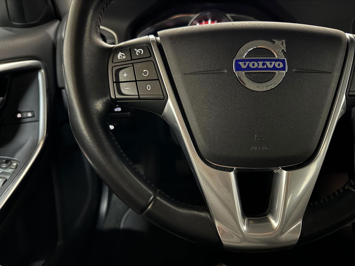 Volvo V60 2.0 T4 Summum Navi Leer Camera Memory Trekh.