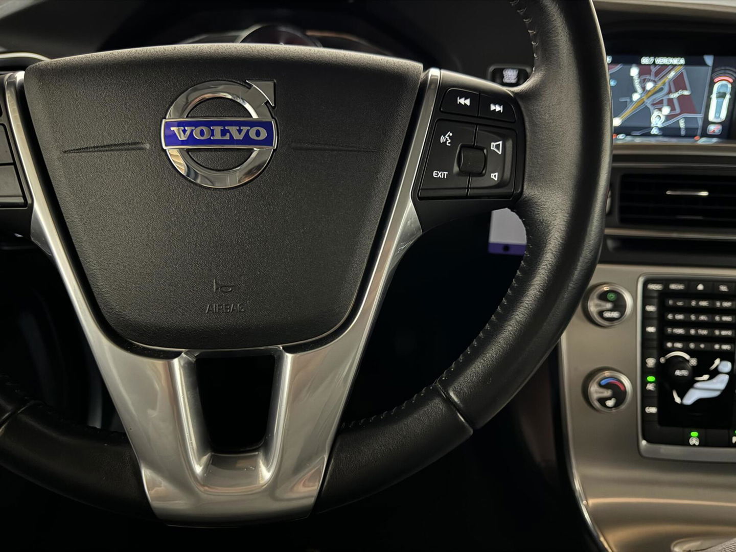 Volvo V60 2.0 T4 Summum Navi Leer Camera Memory Trekh.