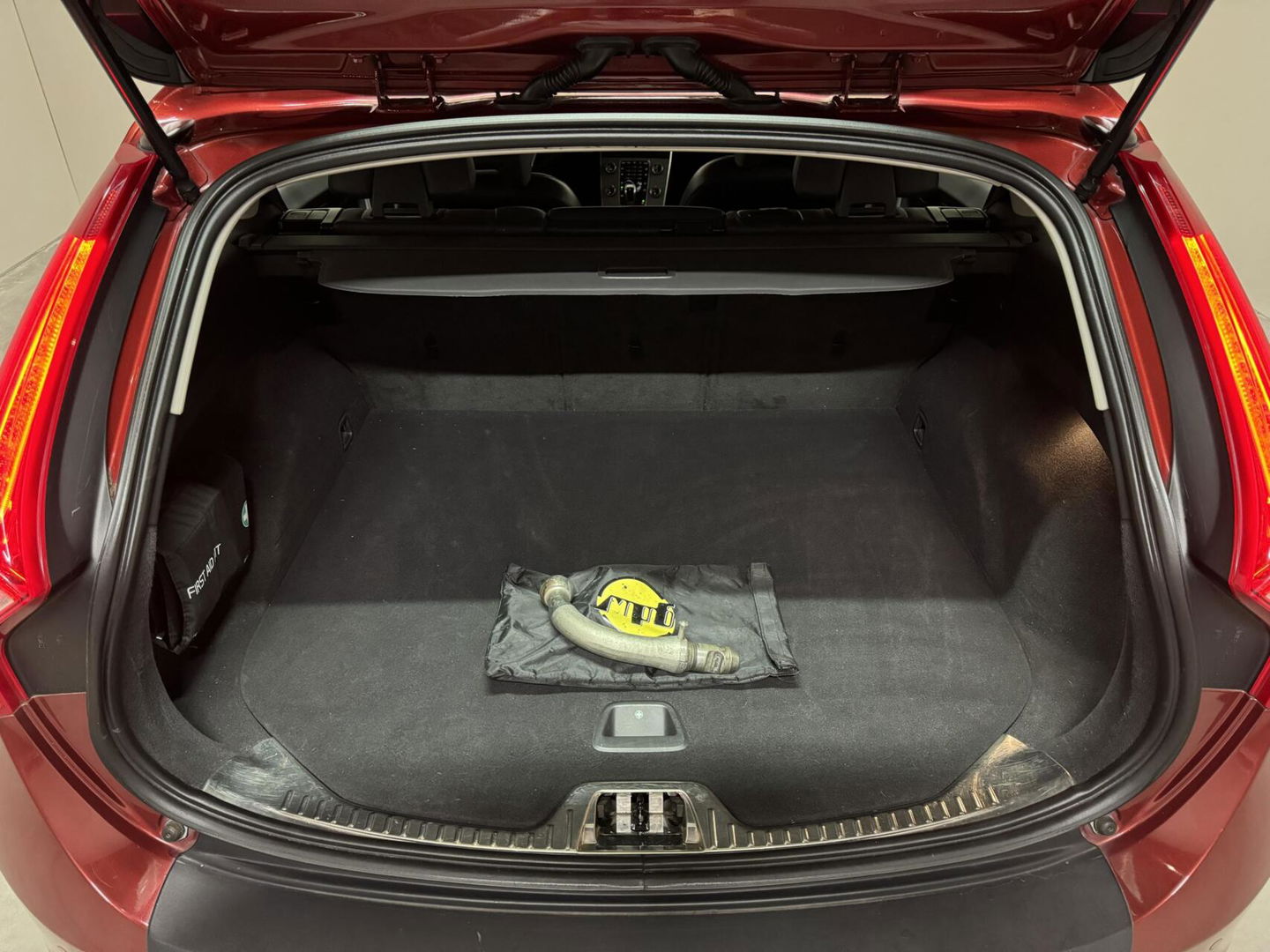 Volvo V60 2.0 T4 Summum Navi Leer Camera Memory Trekh.