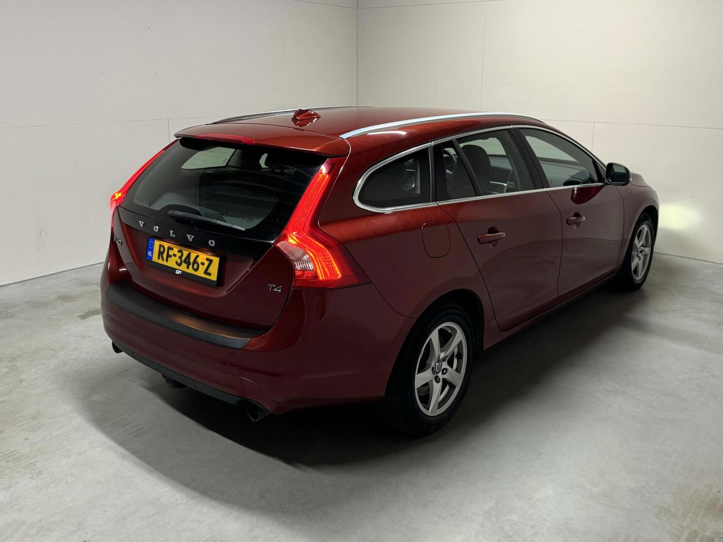 Volvo V60 2.0 T4 Summum Navi Leer Camera Memory Trekh.