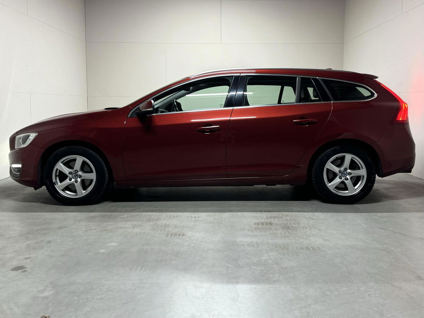 Volvo V60 2.0 T4 Summum Navi Leer Camera Memory Trekh.