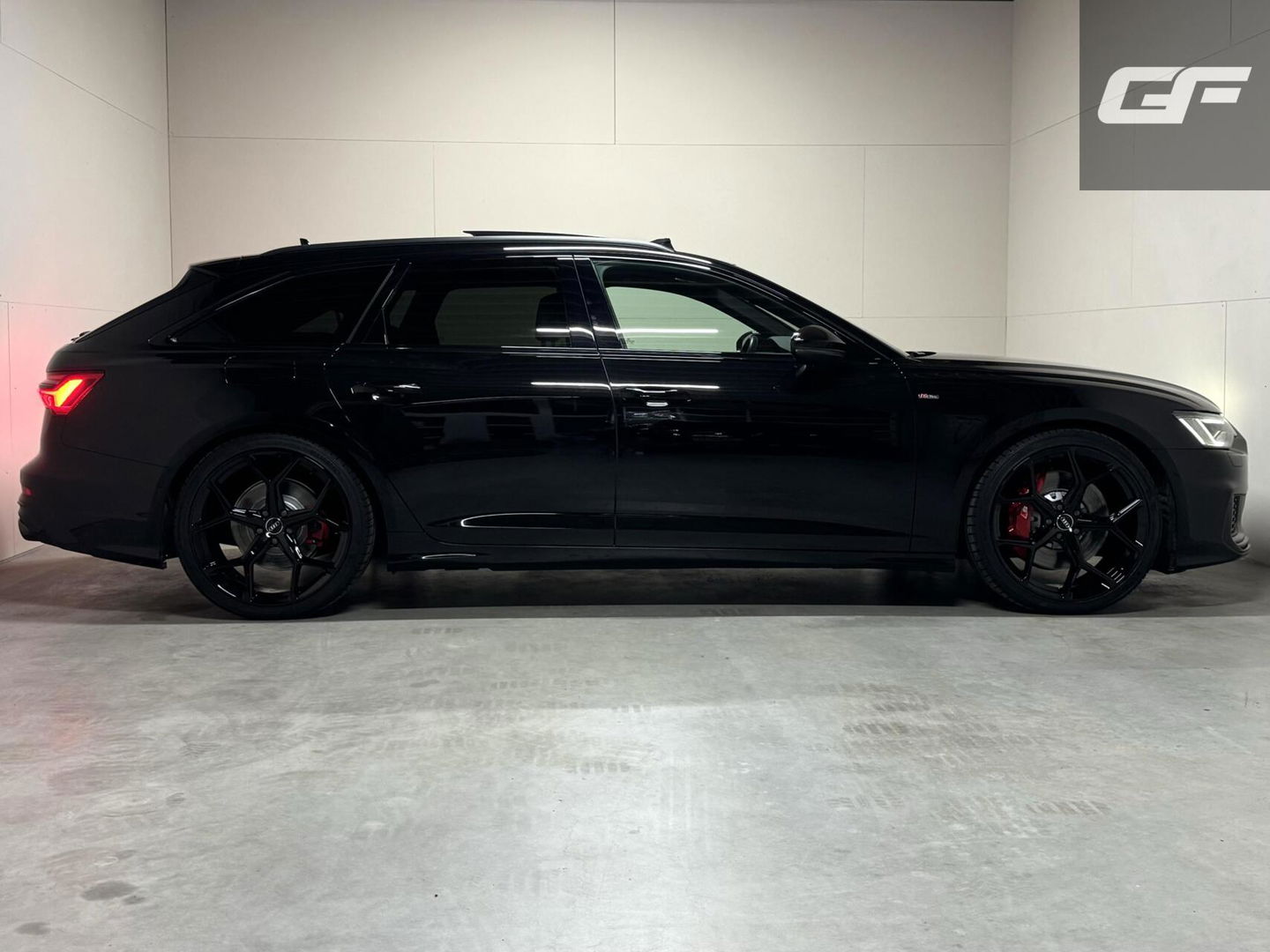 Audi A6 Avant 55 TFSI e Quattro Competition S-Line Black Edition