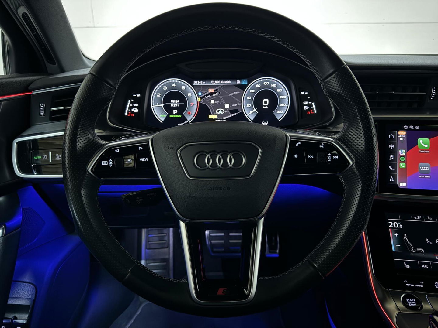 Audi A6 Avant 55 TFSI e Quattro Competition S-Line Black Edition