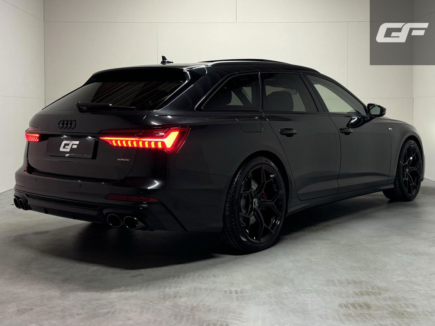 Audi A6 Avant 55 TFSI e Quattro Competition S-Line Black Edition