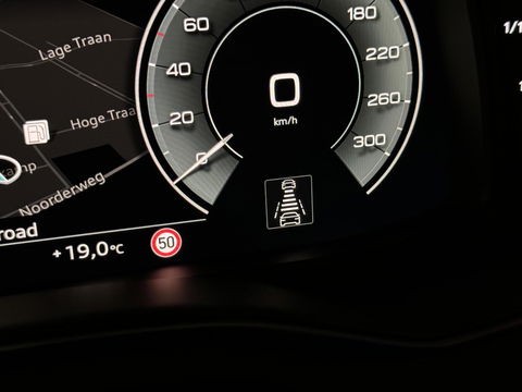 Audi A6 Avant 55 TFSI e Quattro Competition S-Line Black Edition