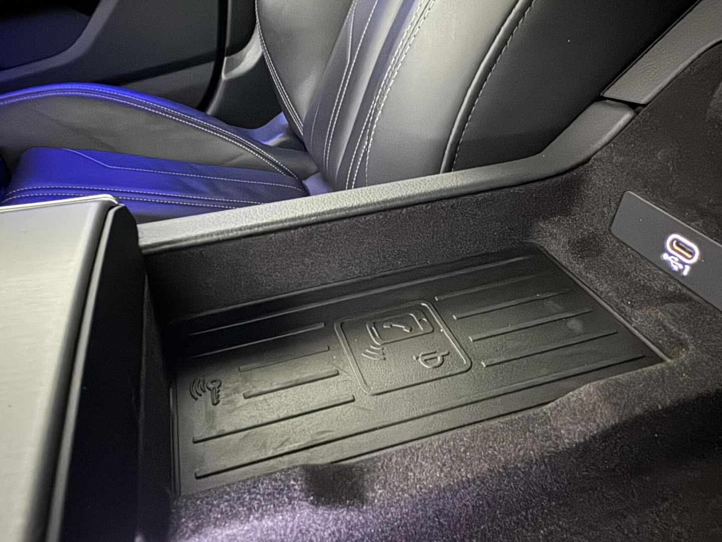 Audi A6 Avant 55 TFSI e Quattro Competition S-Line Black Edition