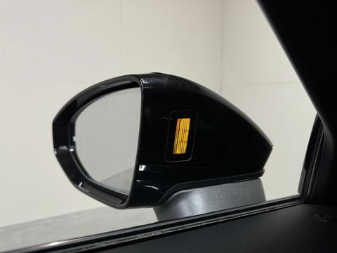 Audi A6 Avant 55 TFSI e Quattro Competition S-Line Black Edition