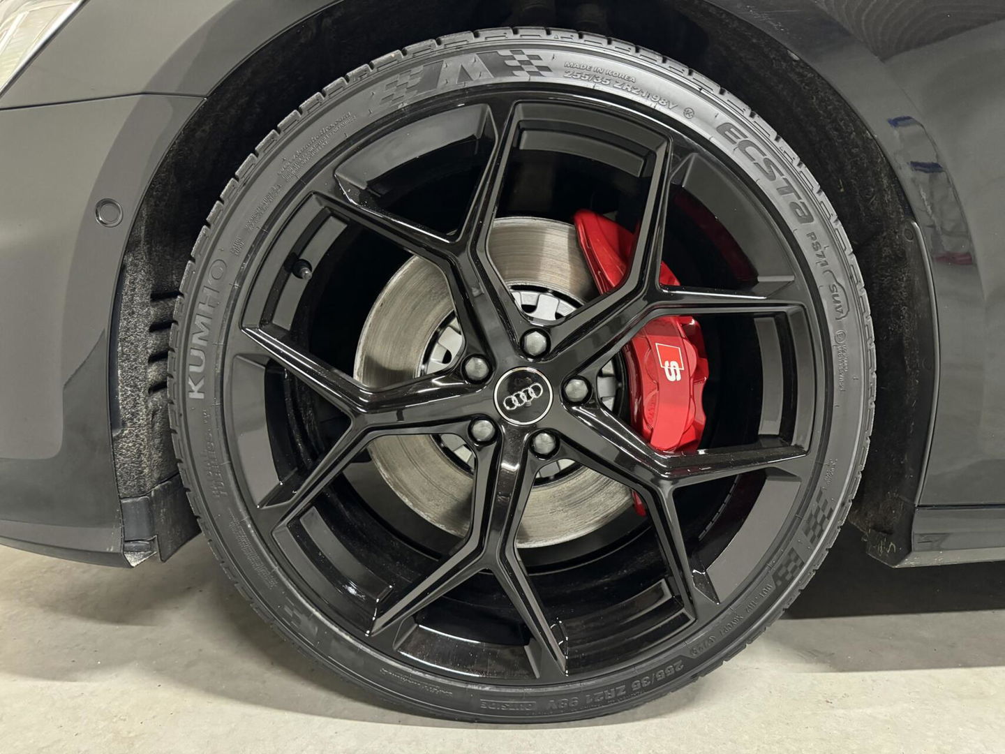 Audi A6 Avant 55 TFSI e Quattro Competition S-Line Black Edition