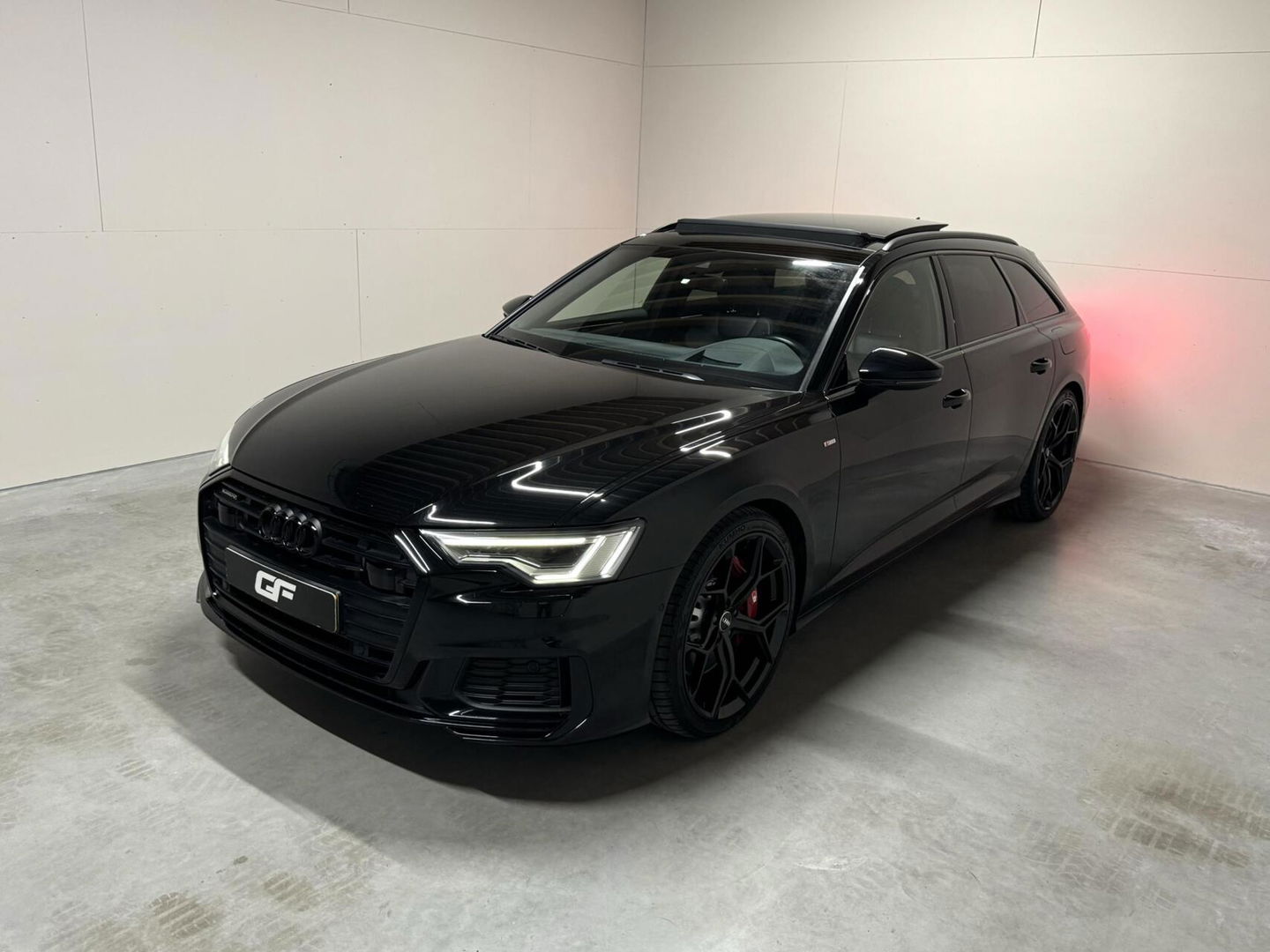Audi A6 Avant 55 TFSI e Quattro Competition S-Line Black Edition