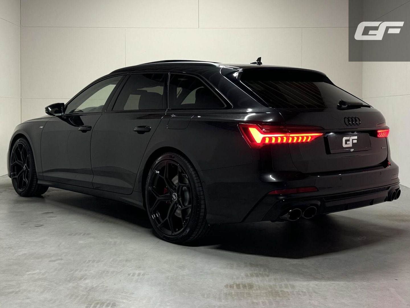 Audi A6 Avant 55 TFSI e Quattro Competition S-Line Black Edition