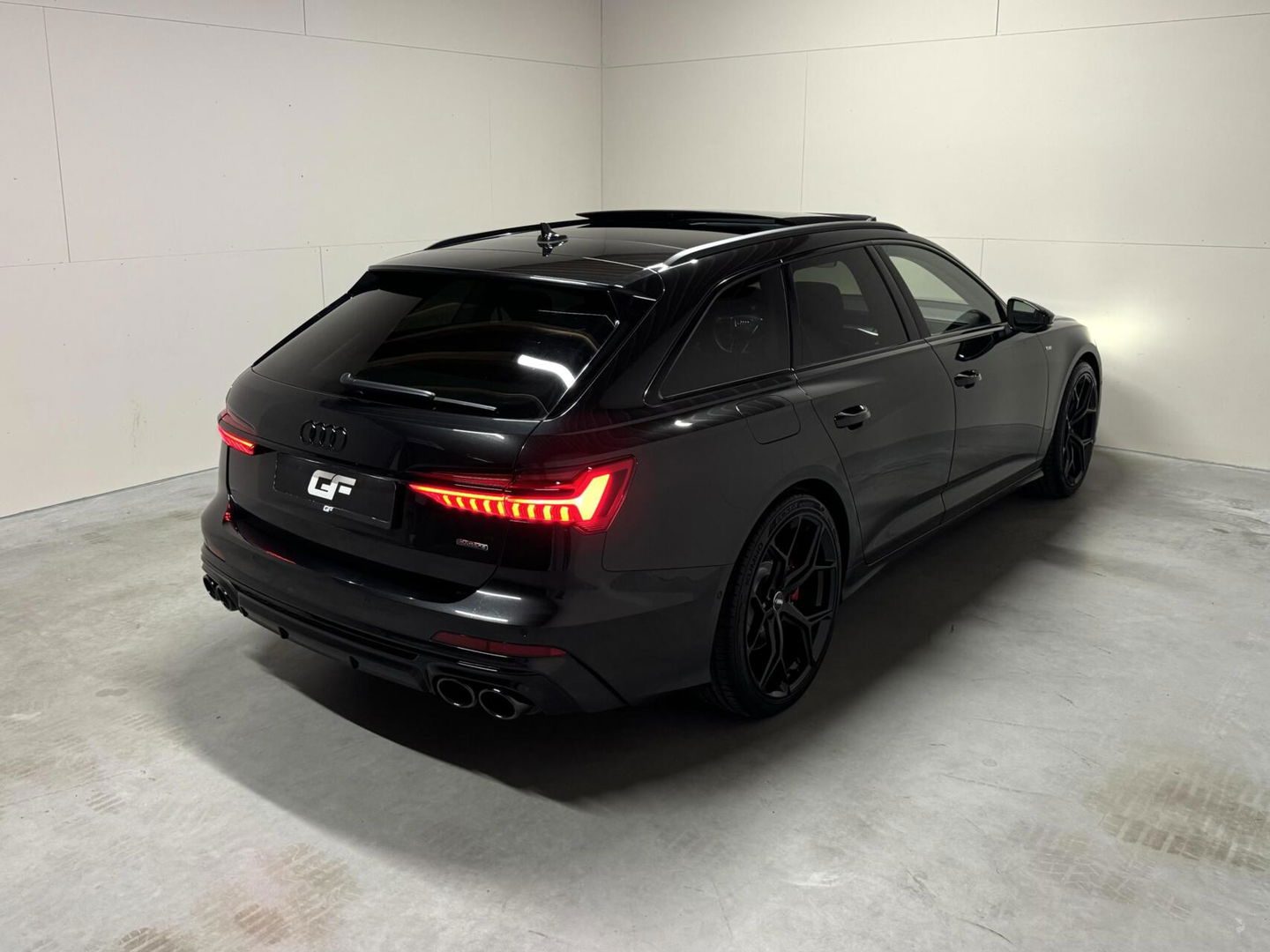 Audi A6 Avant 55 TFSI e Quattro Competition S-Line Black Edition