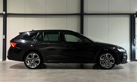 Škoda Octavia Combi 1.4 TSI RS 245PK iV PHEV Virtual Camera