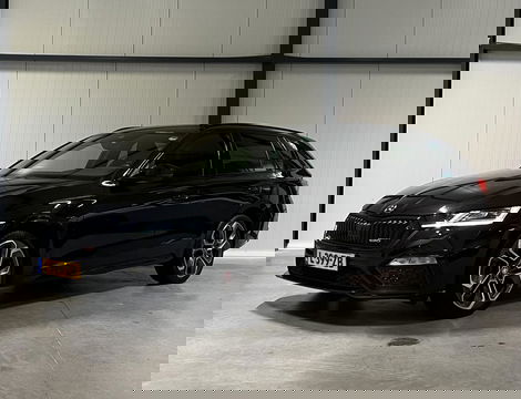 Škoda Octavia Combi 1.4 TSI RS 245PK iV PHEV Virtual Camera