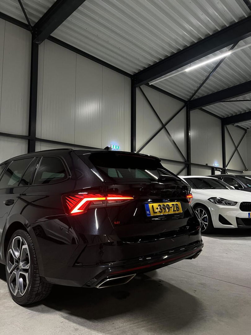 Škoda Octavia Combi 1.4 TSI RS 245PK iV PHEV Virtual Camera