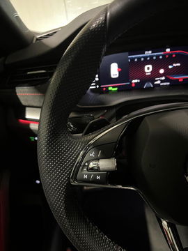 Škoda Octavia Combi 1.4 TSI RS 245PK iV PHEV Virtual Camera