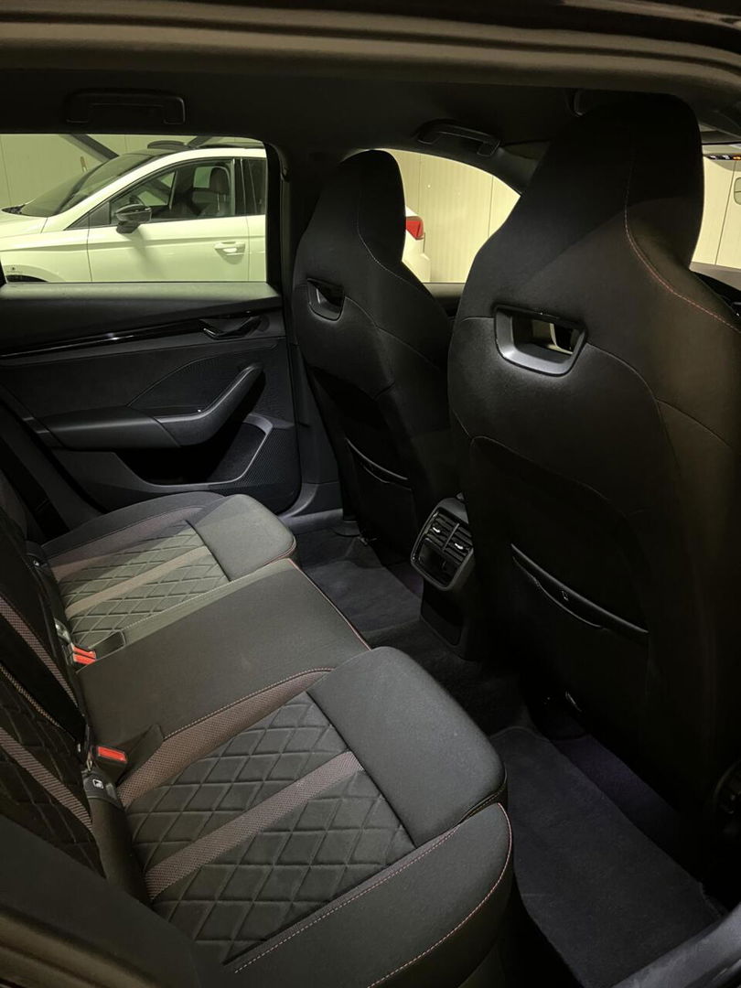 Škoda Octavia Combi 1.4 TSI RS 245PK iV PHEV Virtual Camera