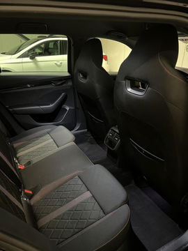 Škoda Octavia Combi 1.4 TSI RS 245PK iV PHEV Virtual Camera