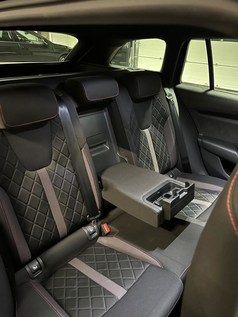 Škoda Octavia Combi 1.4 TSI RS 245PK iV PHEV Virtual Camera