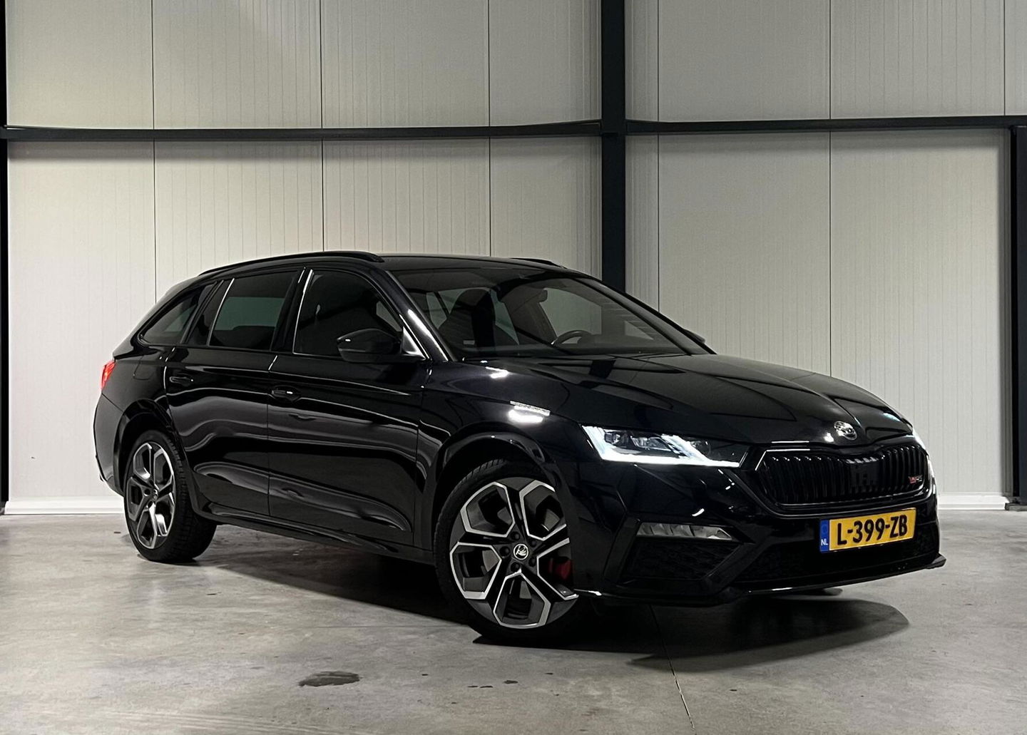 Škoda Octavia Combi 1.4 TSI RS 245PK iV PHEV Virtual Camera