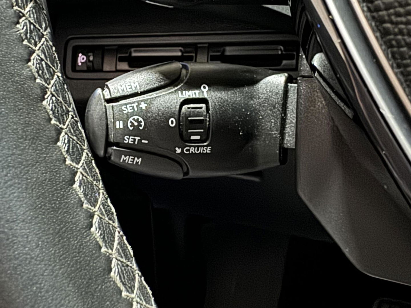 Peugeot 3008 1.2 Allure Automaat Cruise Carplay Stoelver. NAP