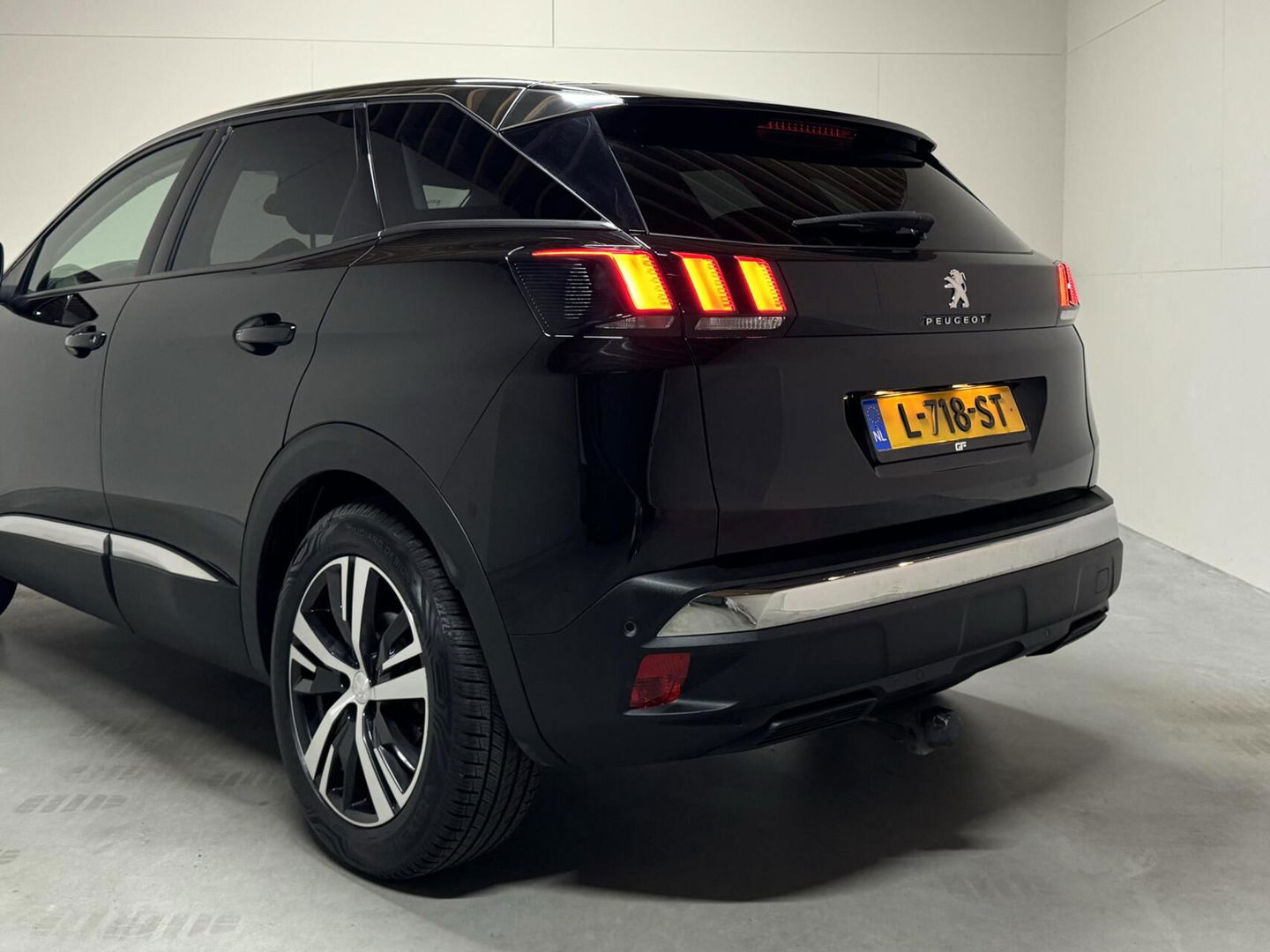 Peugeot 3008 1.2 Allure Automaat Cruise Carplay Stoelver. NAP