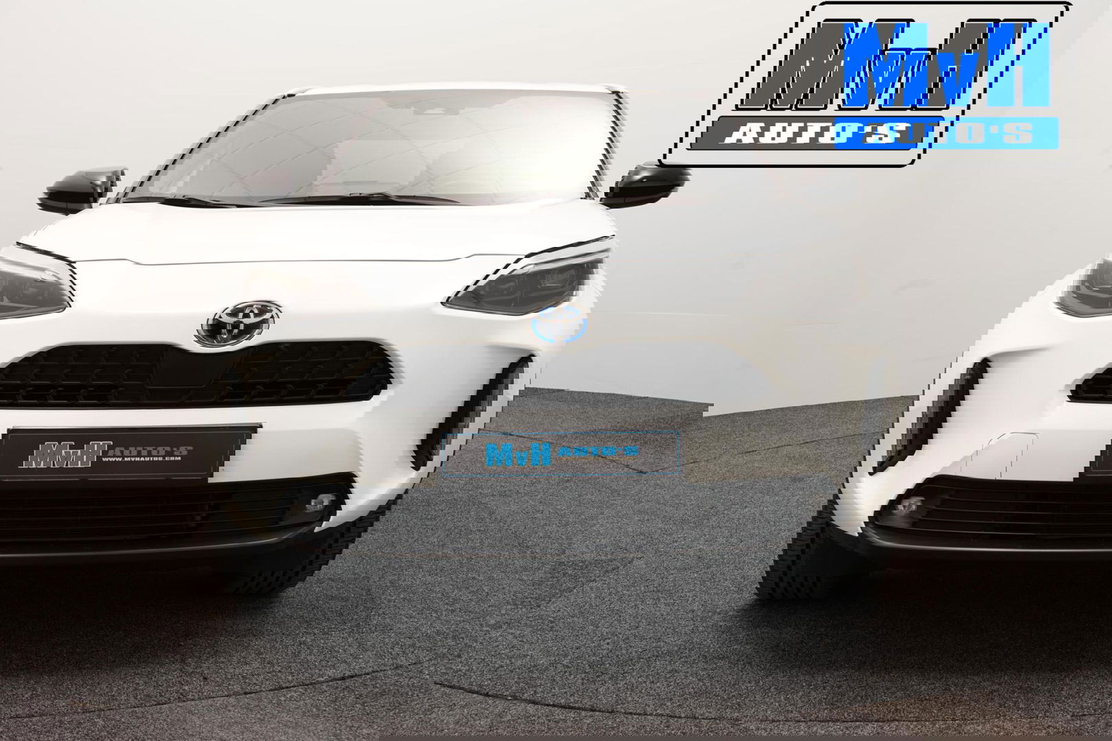 Toyota Yaris Cross 1.5 Hybrid First Edition|TREKH|LED|NAVI|NAP