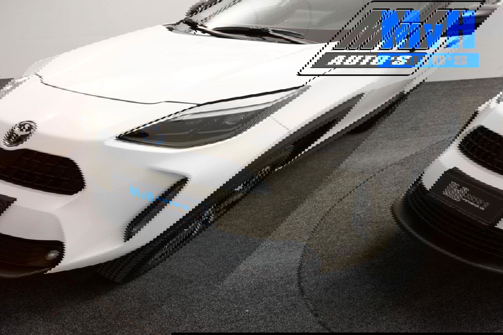 Toyota Yaris Cross 1.5 Hybrid First Edition|TREKH|LED|NAVI|NAP