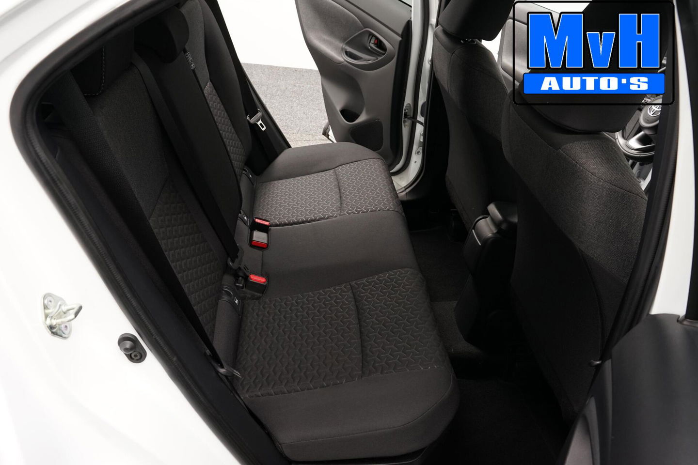 Toyota Yaris Cross 1.5 Hybrid First Edition|TREKH|LED|NAVI|NAP