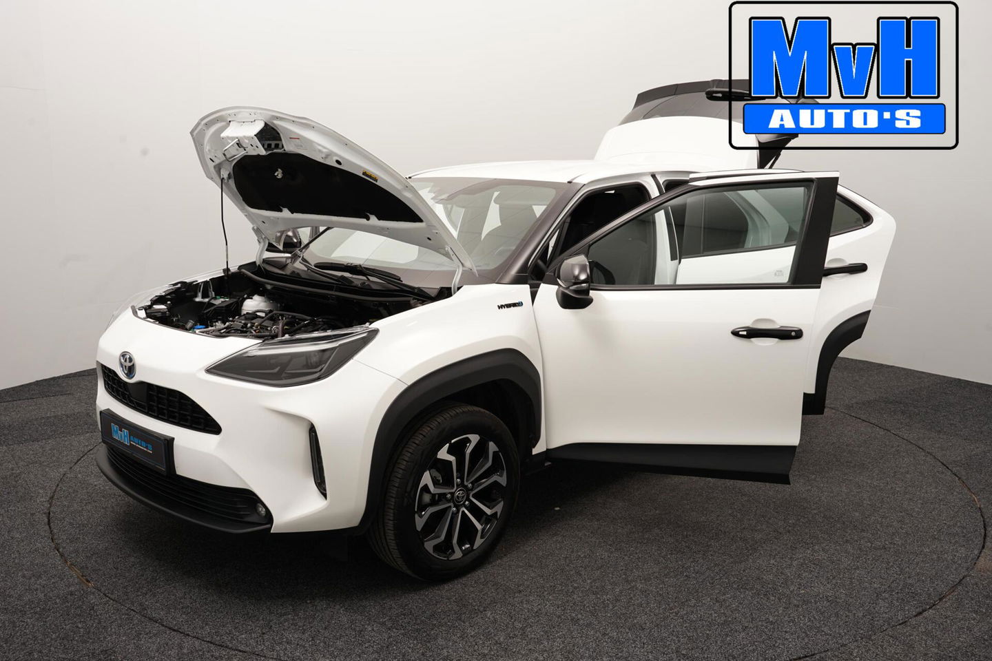 Toyota Yaris Cross 1.5 Hybrid First Edition|TREKH|LED|NAVI|NAP