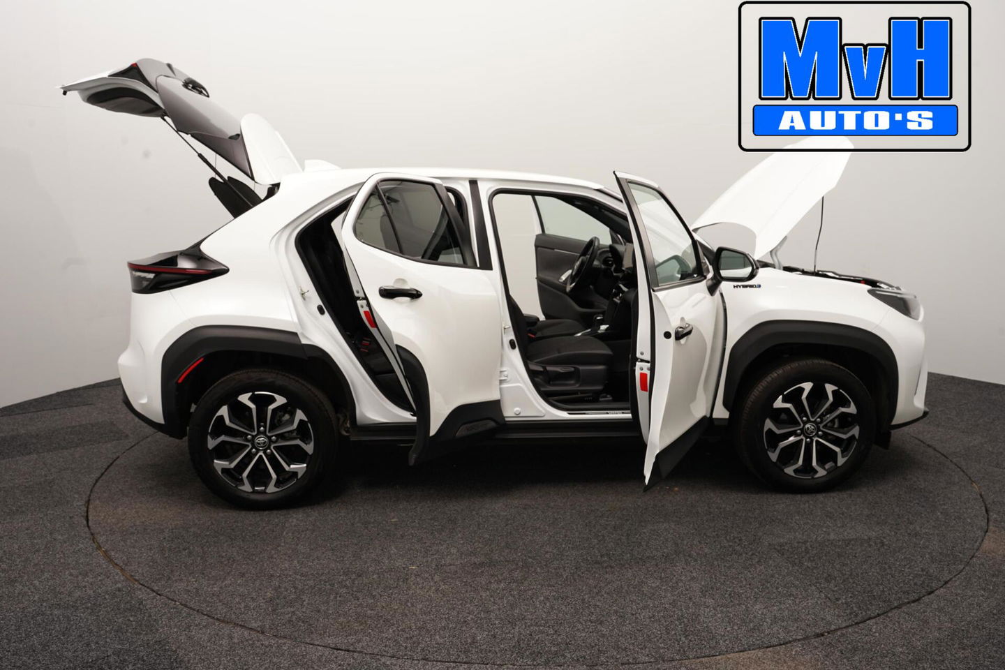 Toyota Yaris Cross 1.5 Hybrid First Edition|TREKH|LED|NAVI|NAP