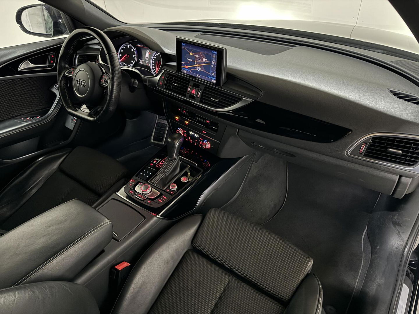 Audi A6 Avant 1.8 TFSI Ultra S-Line Pano Leer Navi Cruise NAP