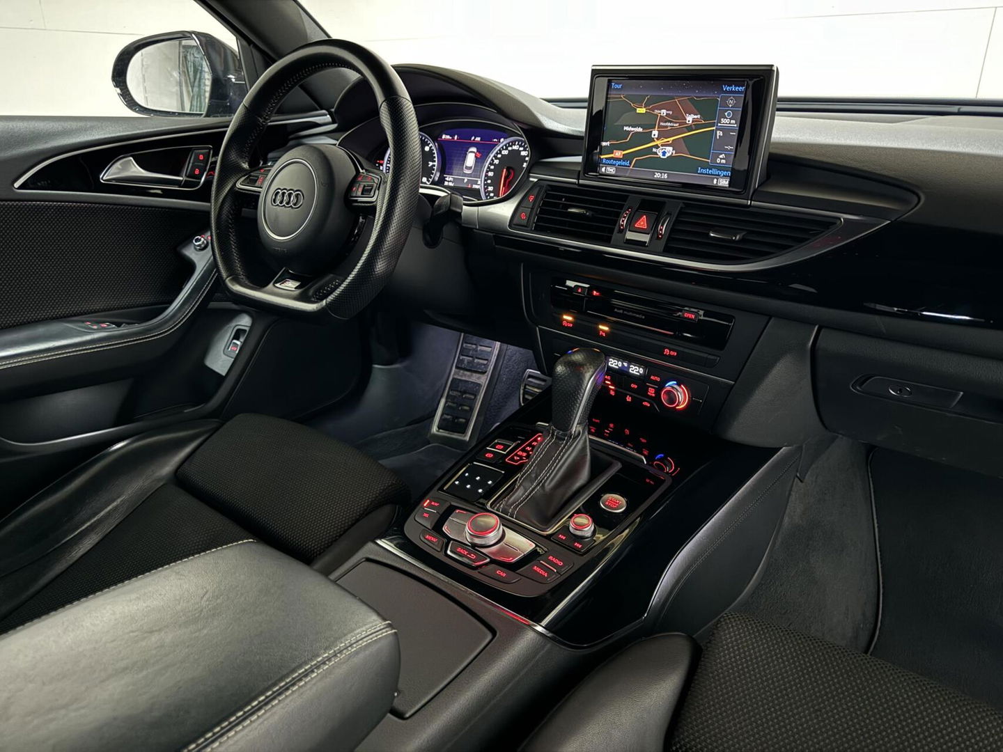 Audi A6 Avant 1.8 TFSI Ultra S-Line Pano Leer Navi Cruise NAP