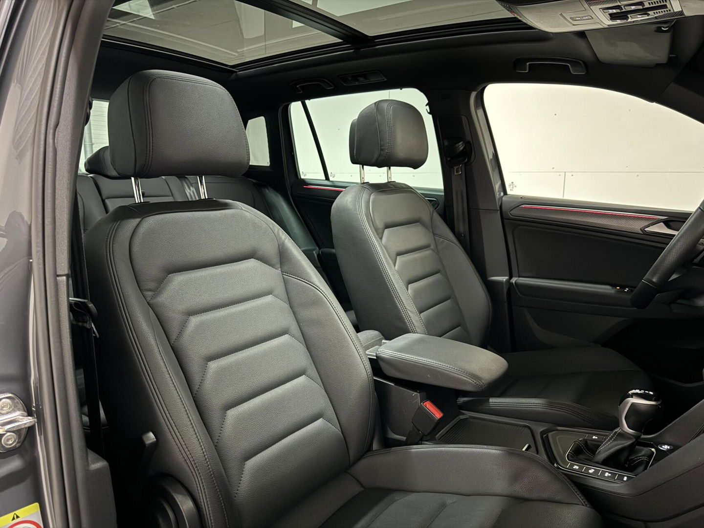 Volkswagen Tiguan 1.4 TSI eHybrid R-Line Pano 360° HUD Leer NAP