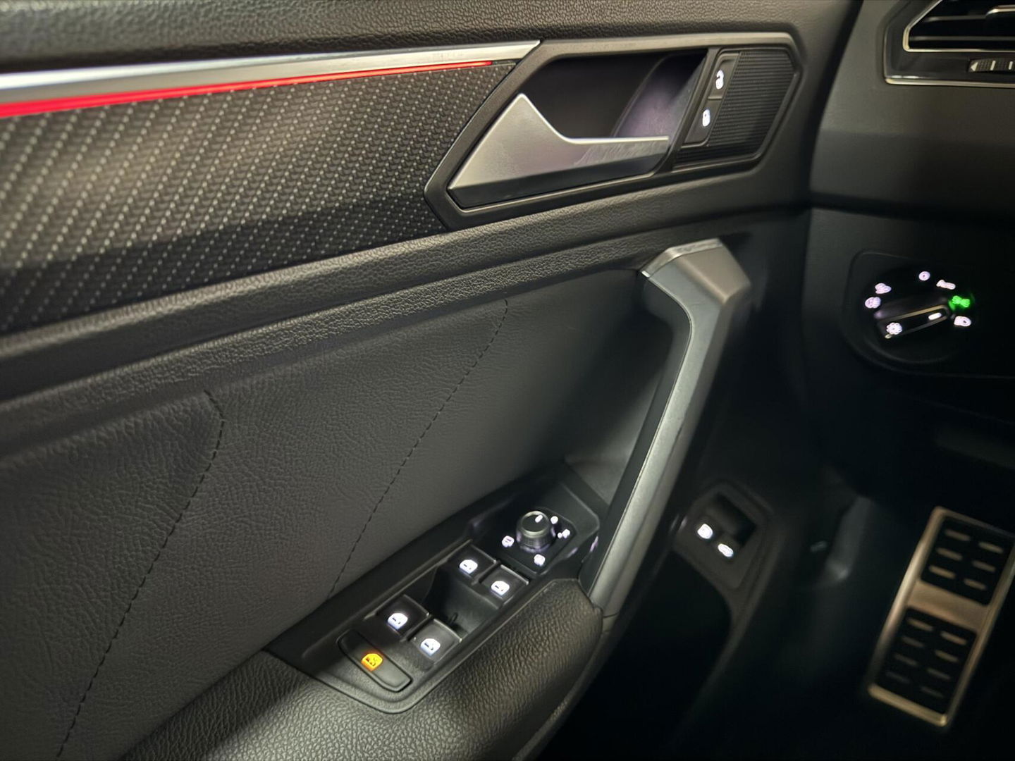 Volkswagen Tiguan 1.4 TSI eHybrid R-Line Pano 360° HUD Leer NAP