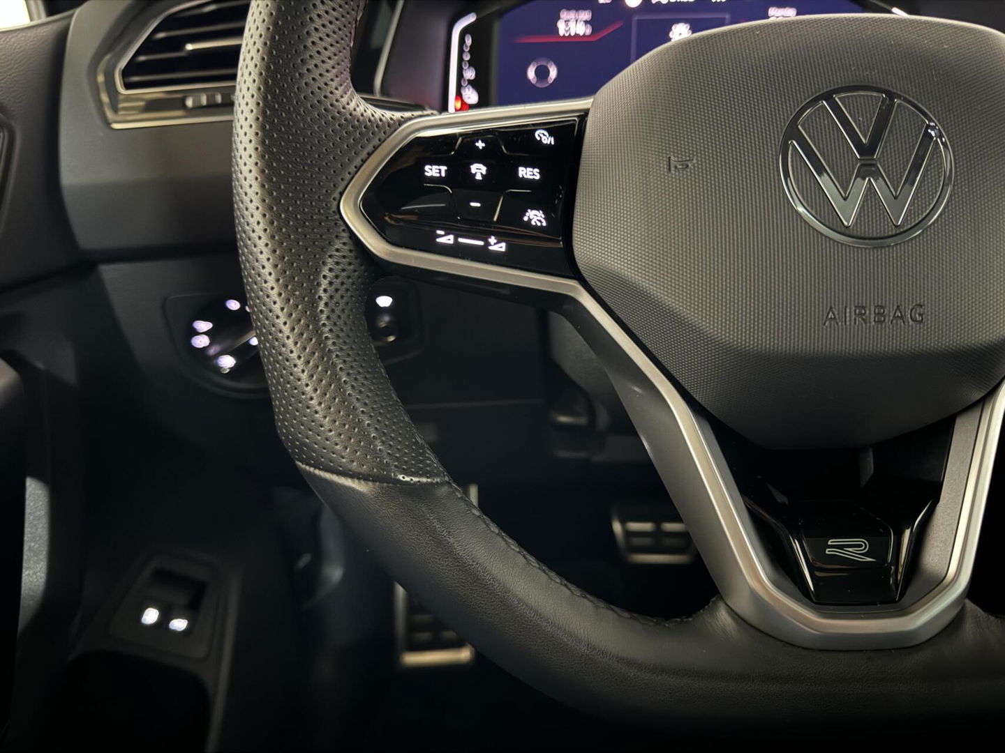 Volkswagen Tiguan 1.4 TSI eHybrid R-Line Pano 360° HUD Leer NAP