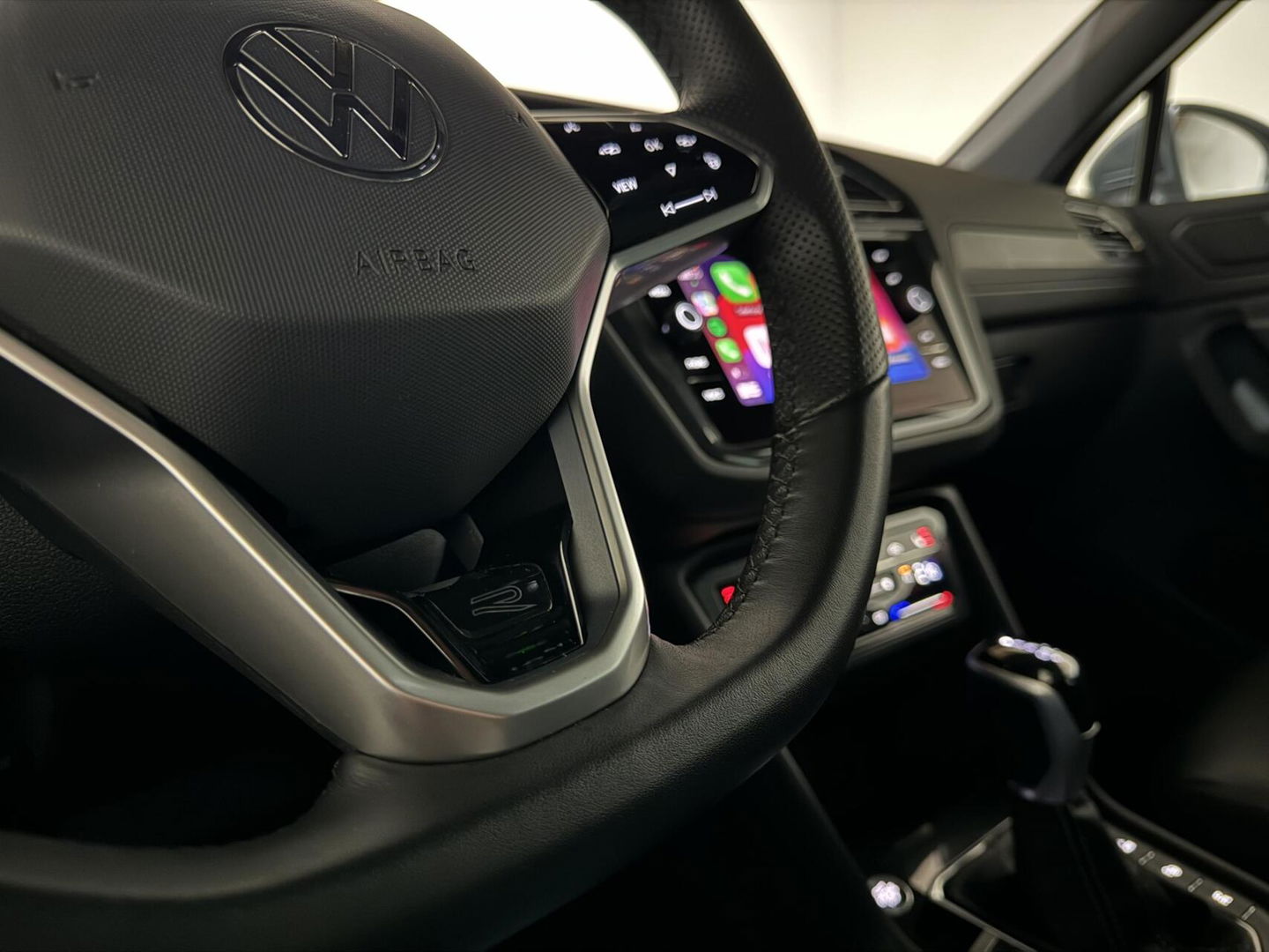 Volkswagen Tiguan 1.4 TSI eHybrid R-Line Pano 360° HUD Leer NAP