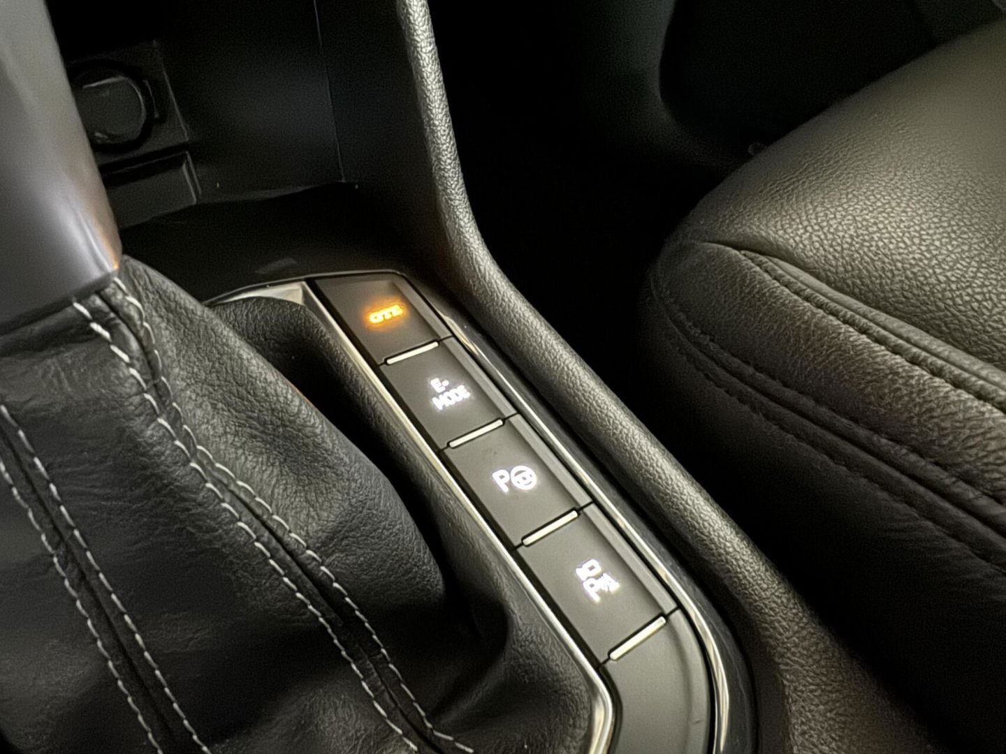 Volkswagen Tiguan 1.4 TSI eHybrid R-Line Pano 360° HUD Leer NAP