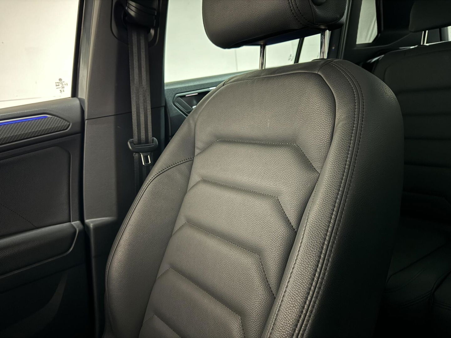 Volkswagen Tiguan 1.4 TSI eHybrid R-Line Pano 360° HUD Leer NAP