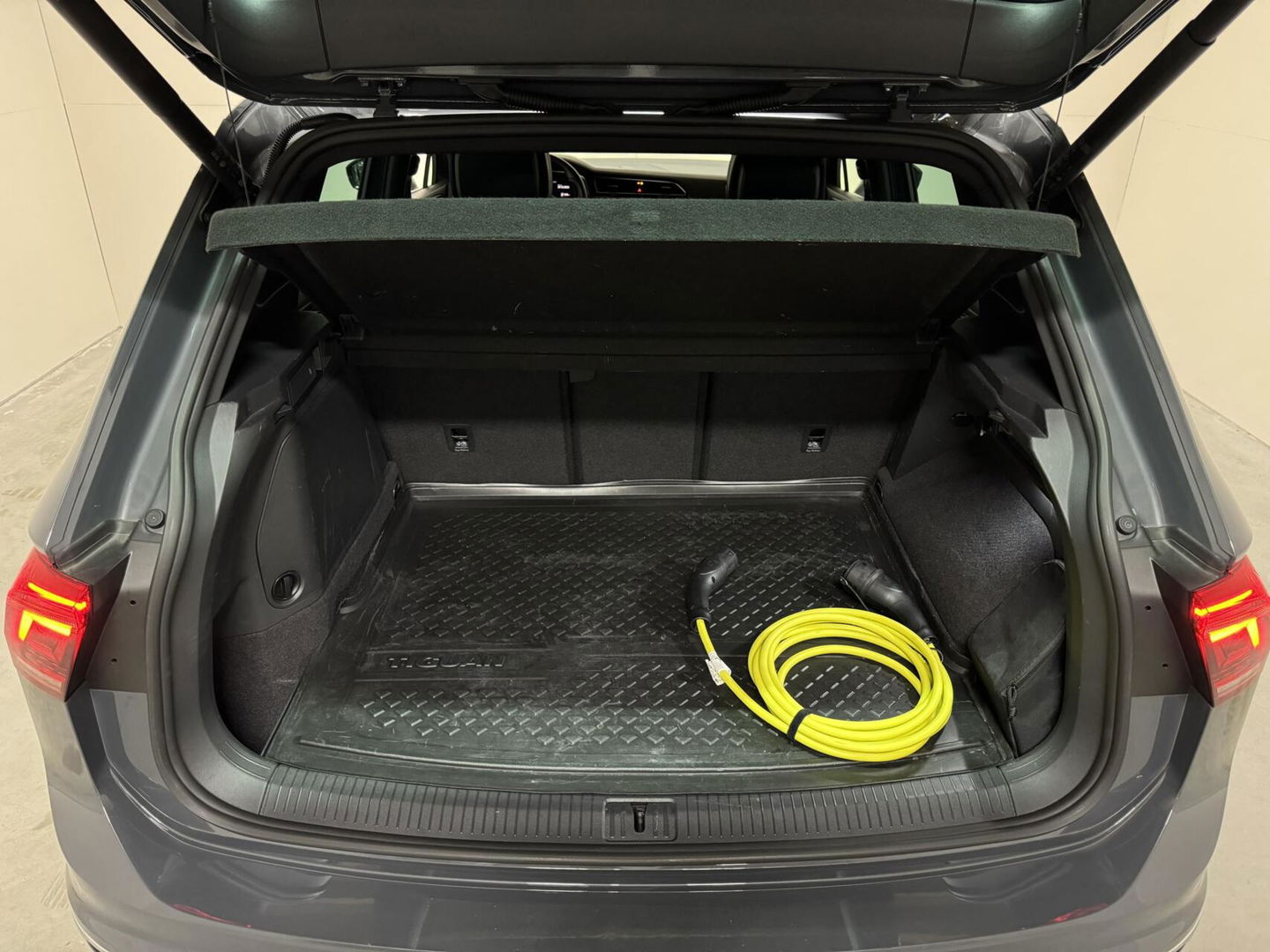 Volkswagen Tiguan 1.4 TSI eHybrid R-Line Pano 360° HUD Leer NAP