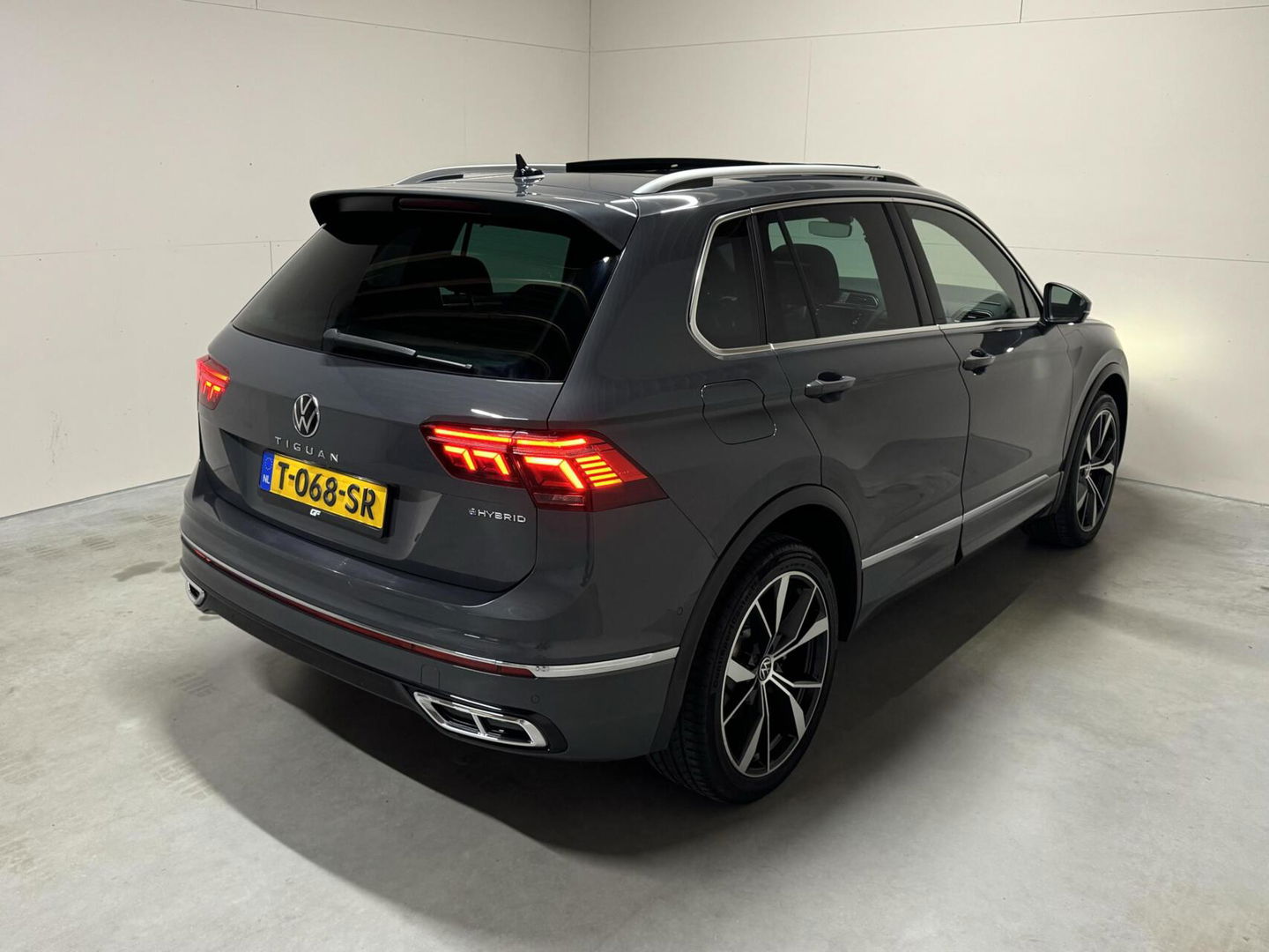 Volkswagen Tiguan 1.4 TSI eHybrid R-Line Pano 360° HUD Leer NAP