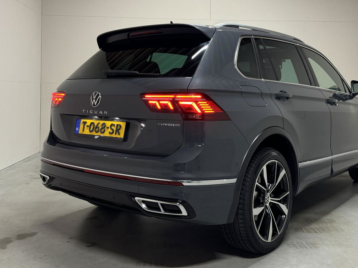 Volkswagen Tiguan 1.4 TSI eHybrid R-Line Pano 360° HUD Leer NAP